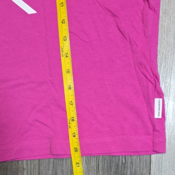 Calvin Klein | Cotton Blend Iconic "CK" Monogram Logo, Cropped Graphic Tee *NWOT - Picture 4 of 6